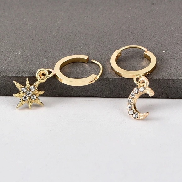 Moon Star Huggie Hoop Gold Earrings - Picture 2 of 5
